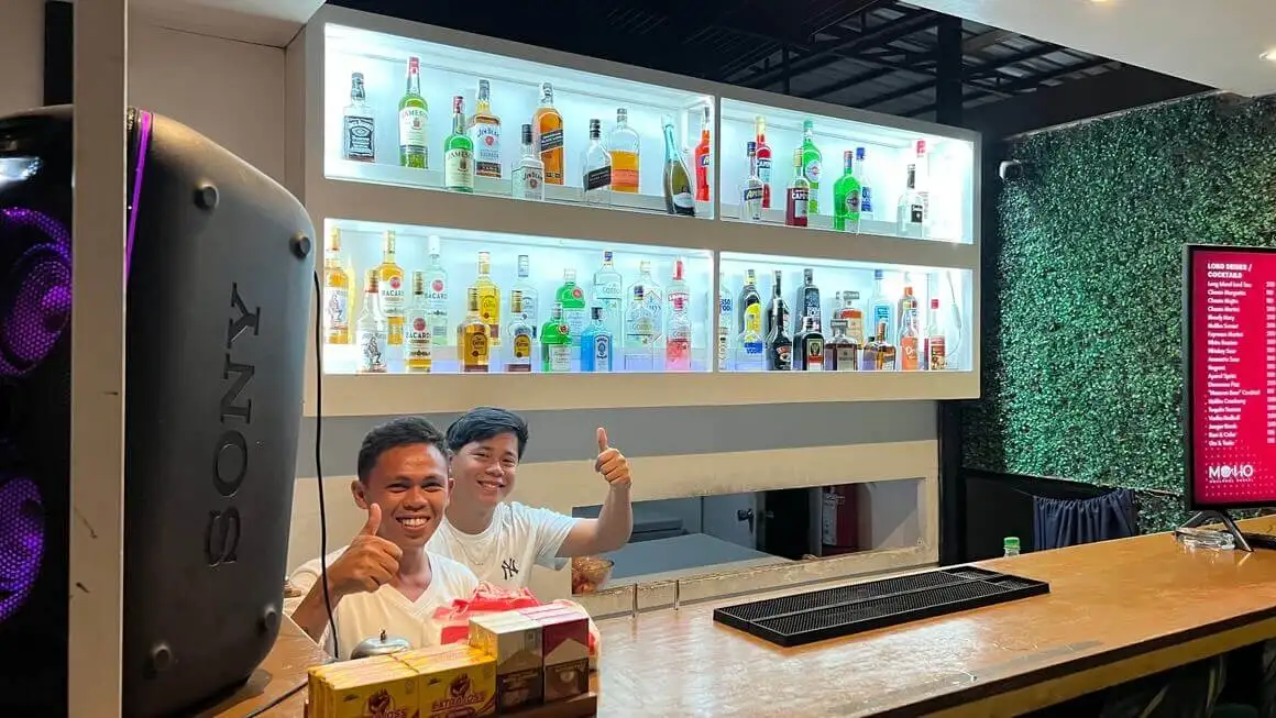 Moho Hostel Bar Moalboal Cebu Philippines