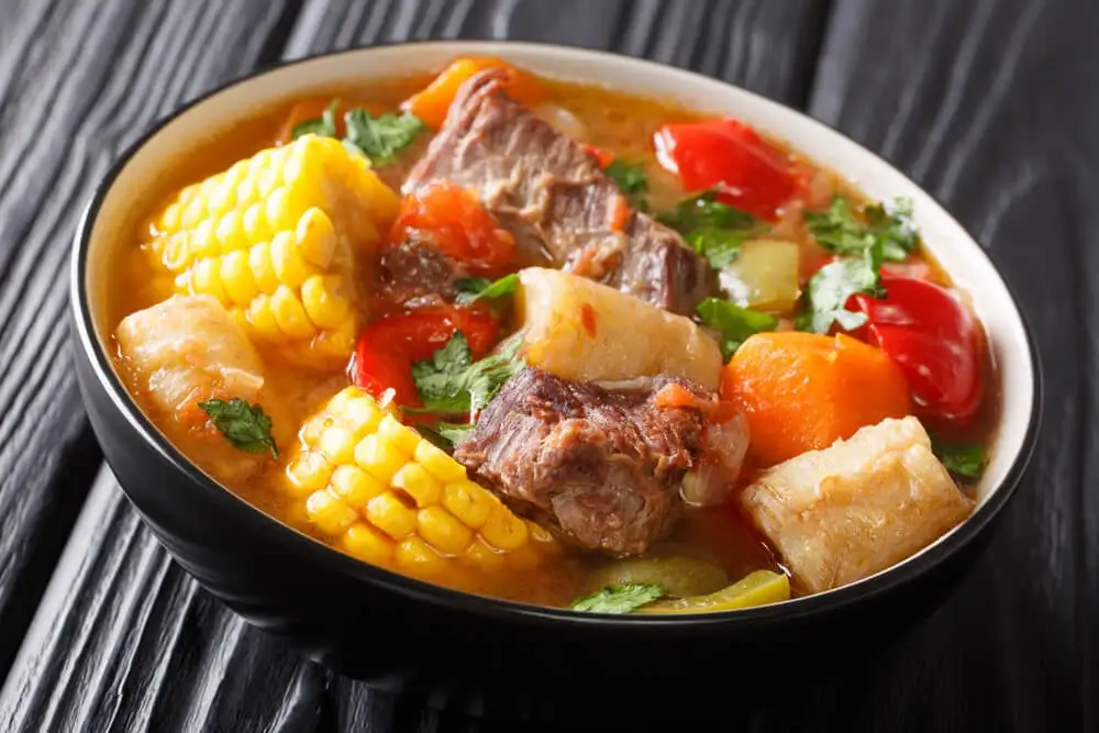 prato colombiano Sancocho