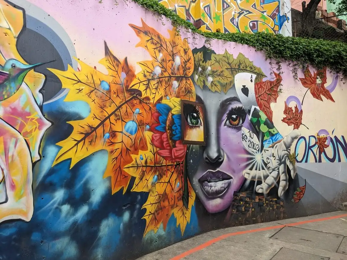 Graffitis dans la Comuna 13 à Medellin, Colombie