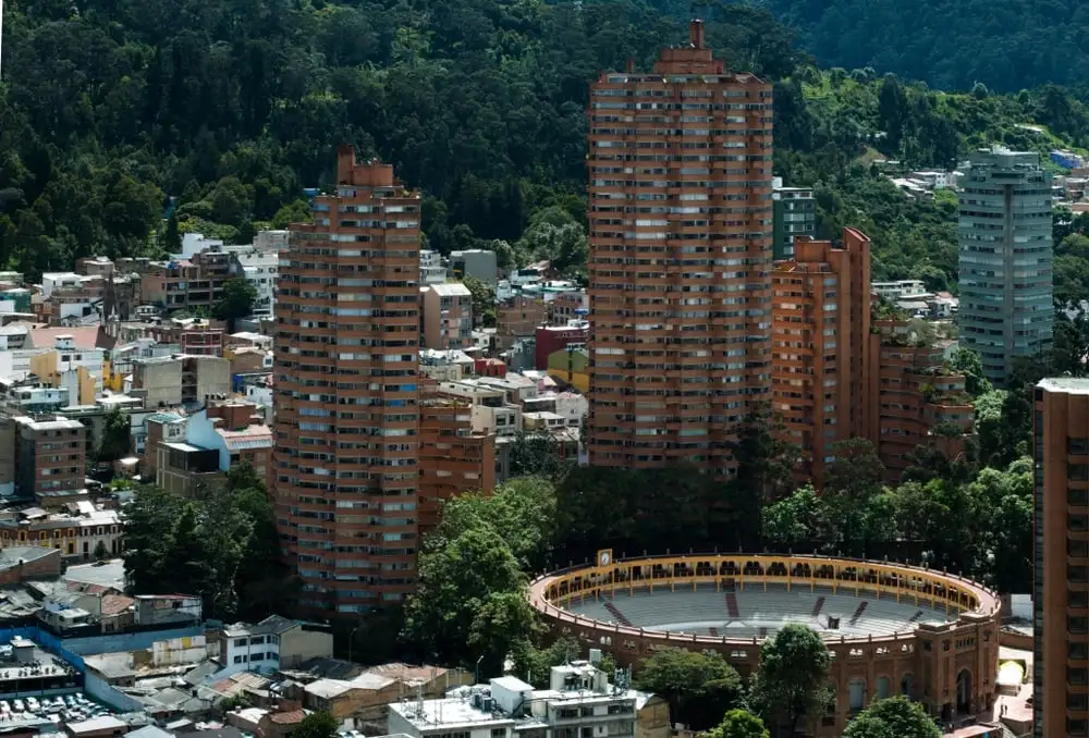 Faça rafting no rio!