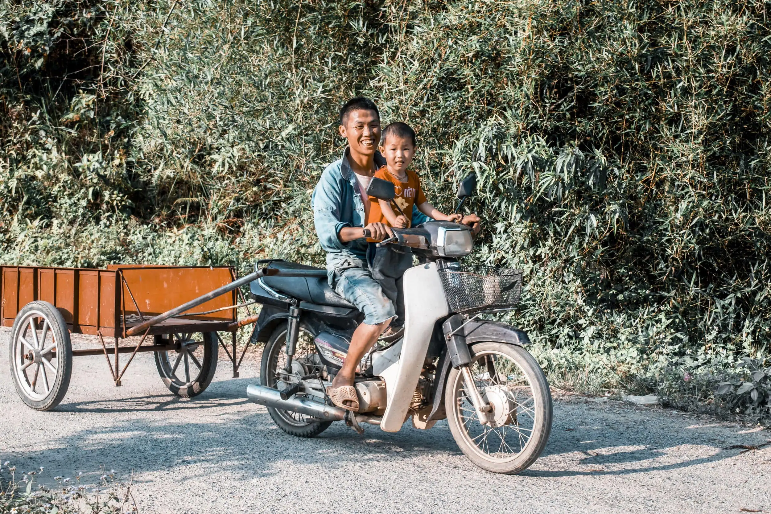 Vues de la vallée de Sung La sur la boucle Ha-Giang au Vietnam