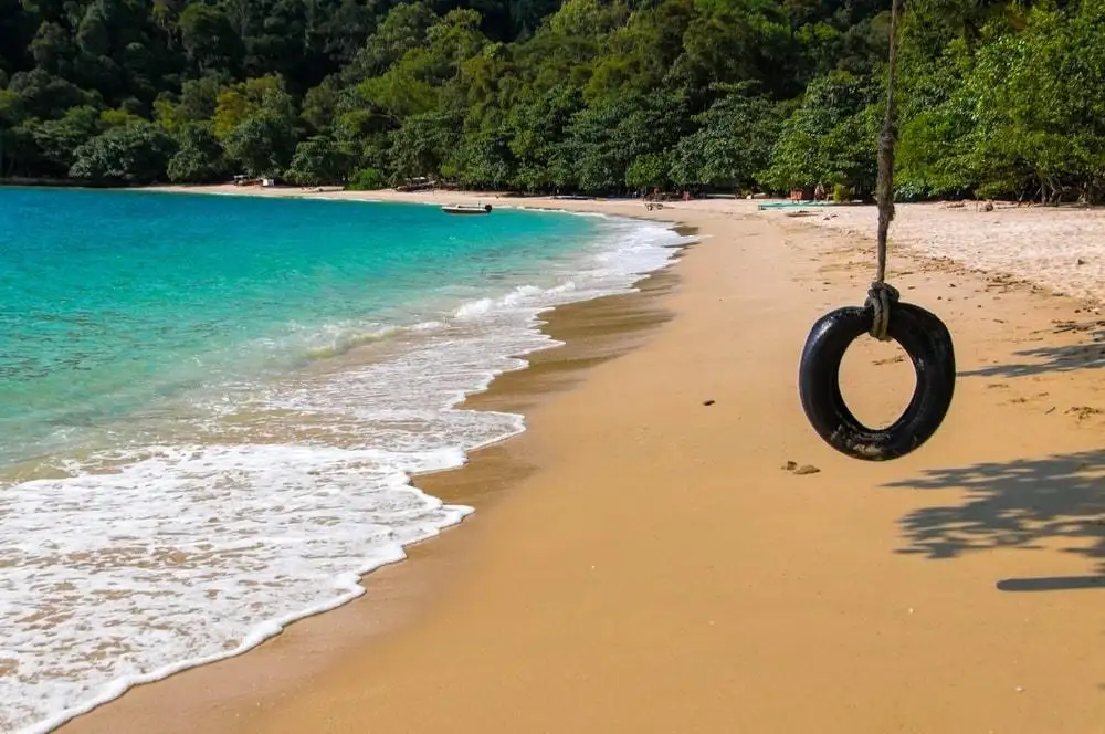 Otok Pasi Bogak Pangkor, jedan od Malezija