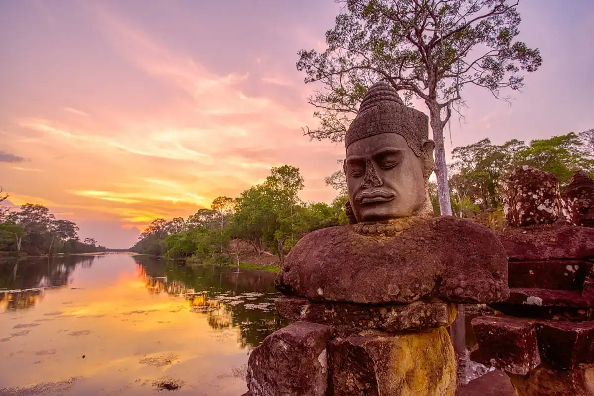 Angkor Thom vid solnedgången i Siem Reap, Kambodja