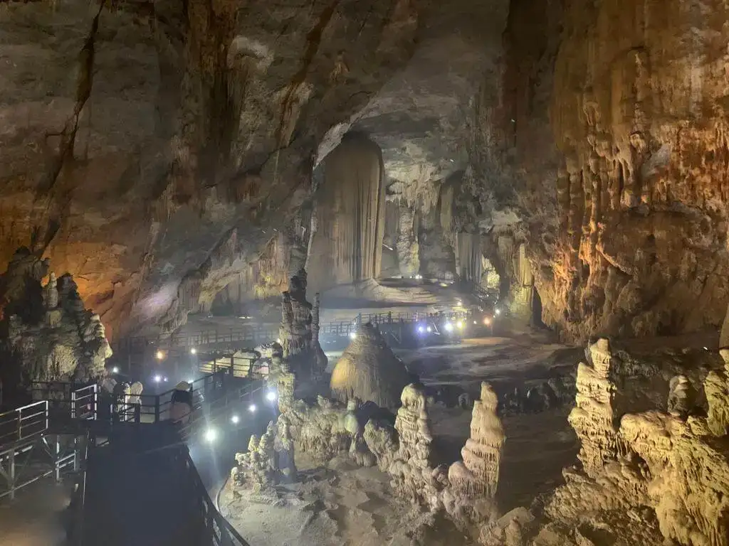 Grotte de Son Doong
