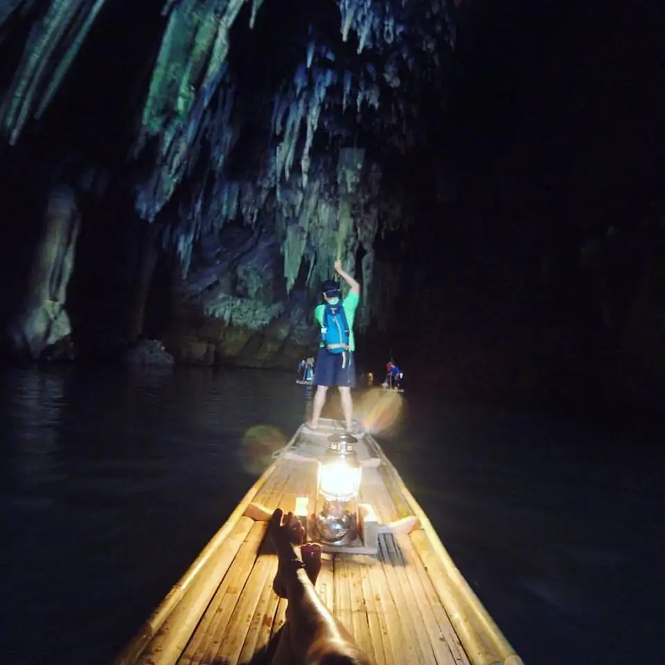 choses à faire dans les grottes de Pai Lod, rafting en bambou