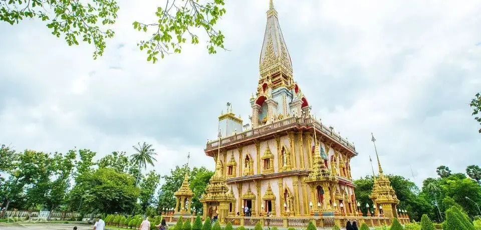 Phuketin iso buddha