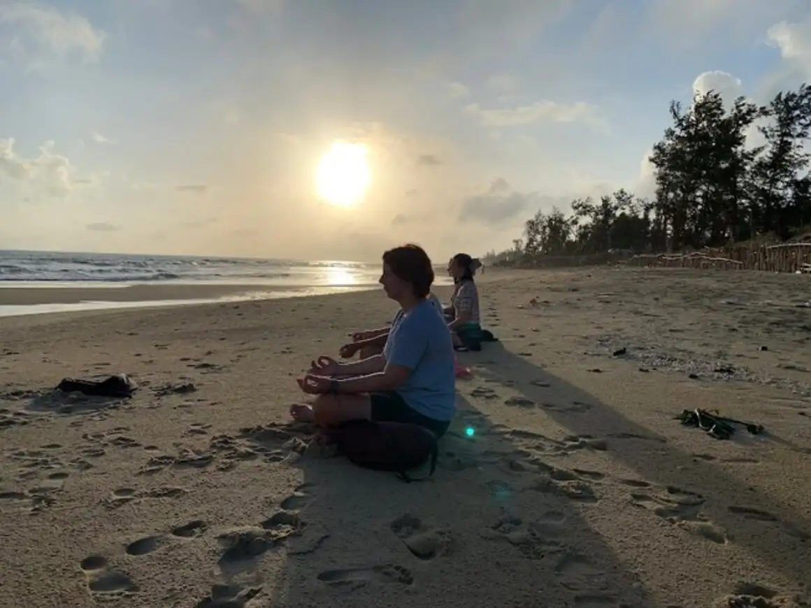 Retret Yoga & Meditasi Wawasan 4 Hari