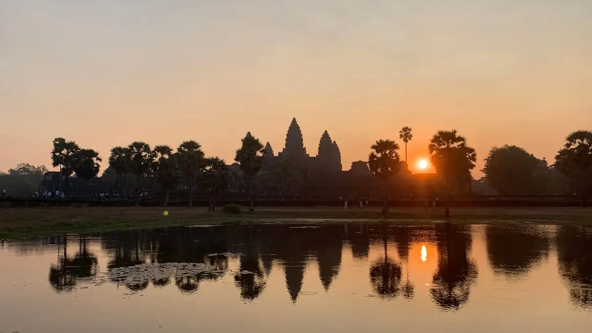 Lever du soleil d'Angkor Wat au Cambodge
