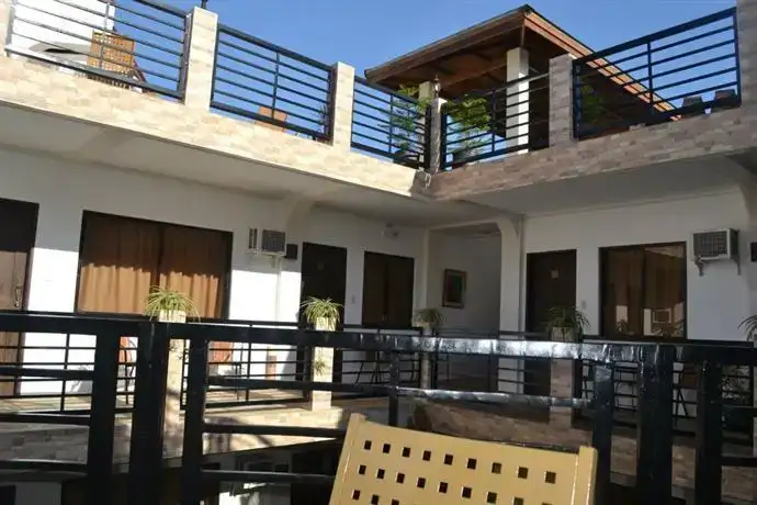 Bahay Kawayan Backpackers Inn най-добрите хостели в Корон