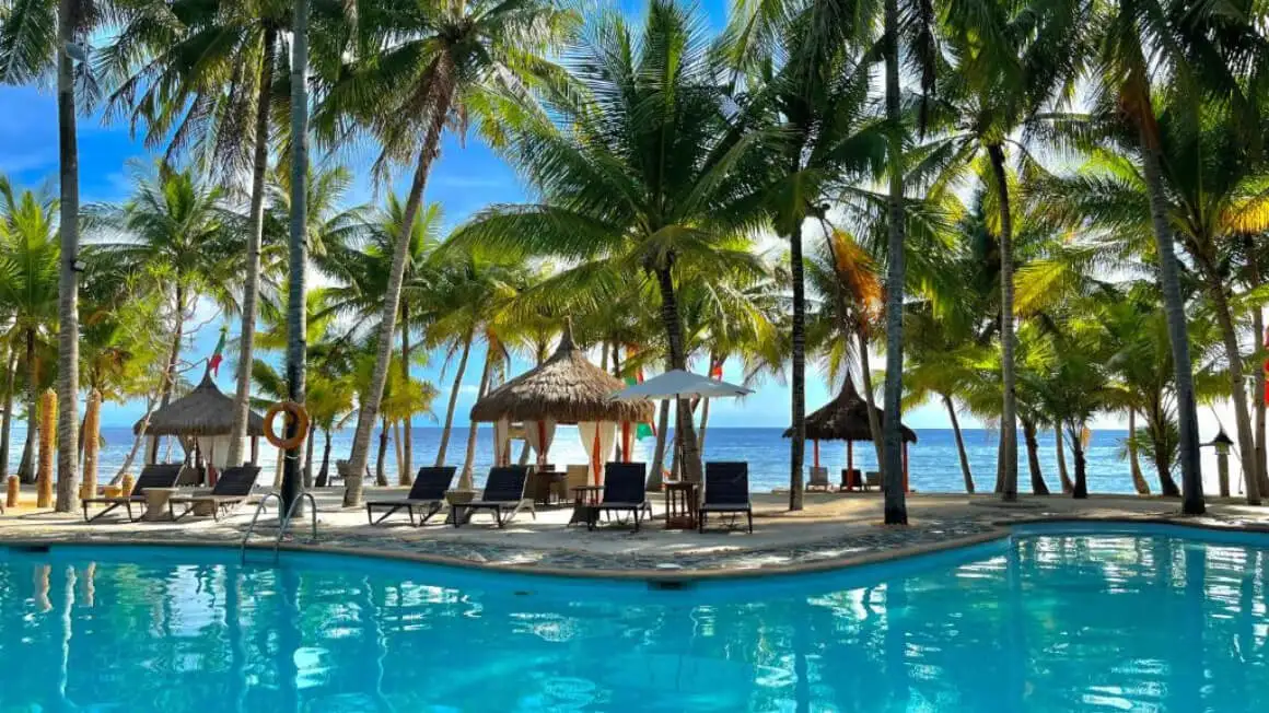 Resor Pantai Coco Grove, Siquijor Filipina