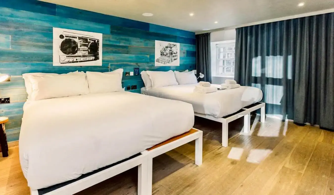 Pokój hotelowy w Stay Central w pięknym Edynburgu w Szkocji