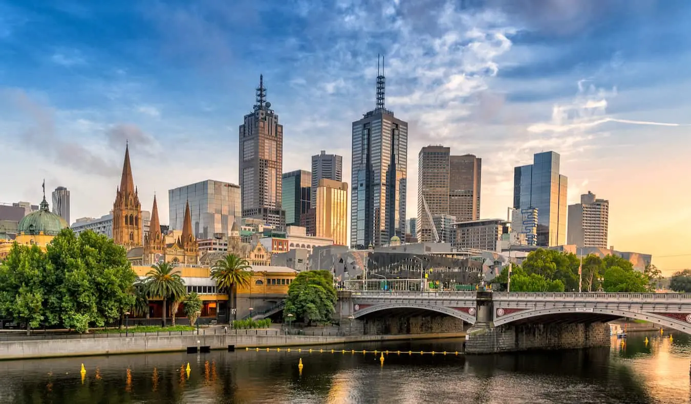 Hvor skal man bo i Melbourne: De bedste kvarterer til dit besøg