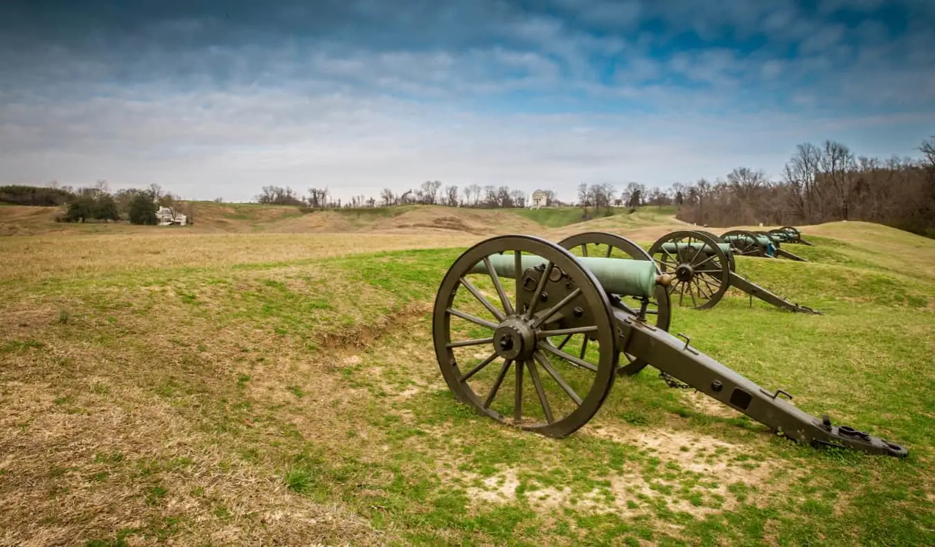 Vieux canons à l'extérieur de Vicksburg, États-Unis