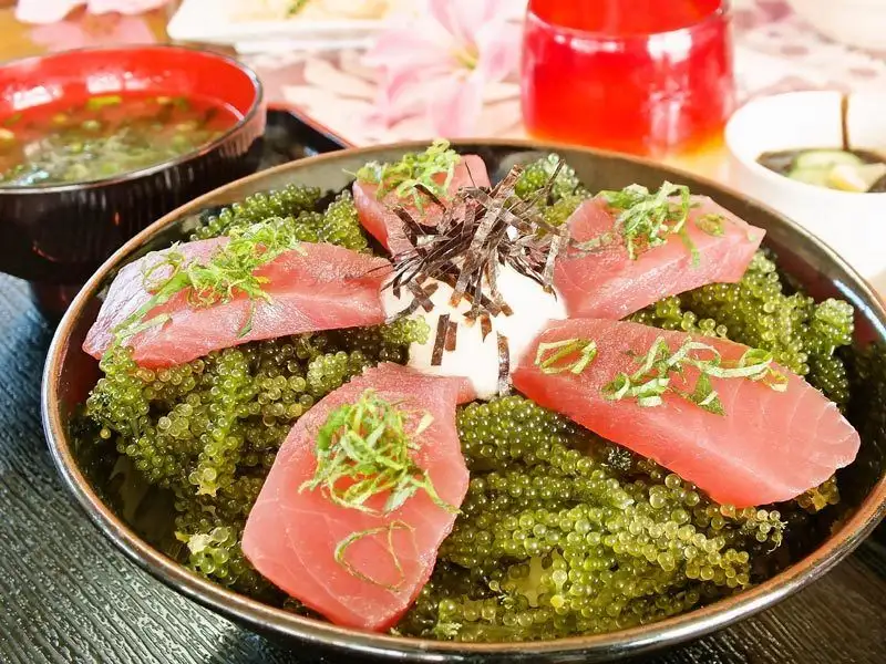 숭고한 레스토랑