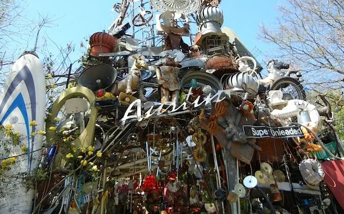 La cathédrale de Junk à Austin, Texas entrée principale