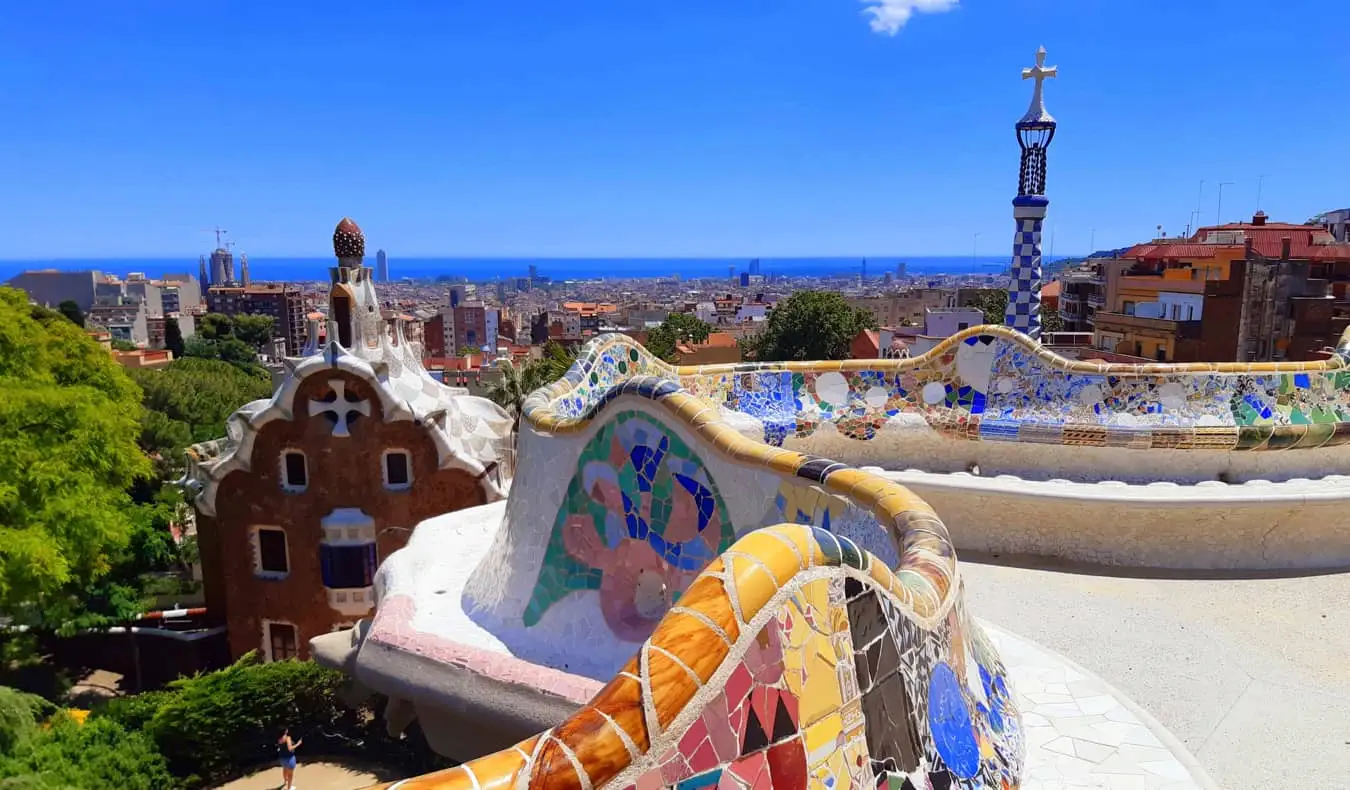 Menschen genießen Gaudi