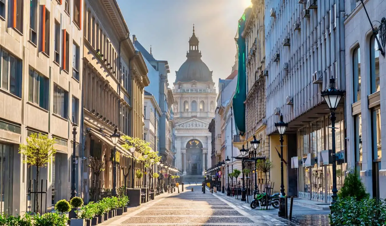 O stradă liniștită lângă Sf. Ștefan