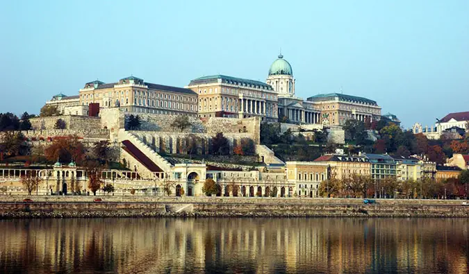 Château de Buda près du Danube à Budapest
