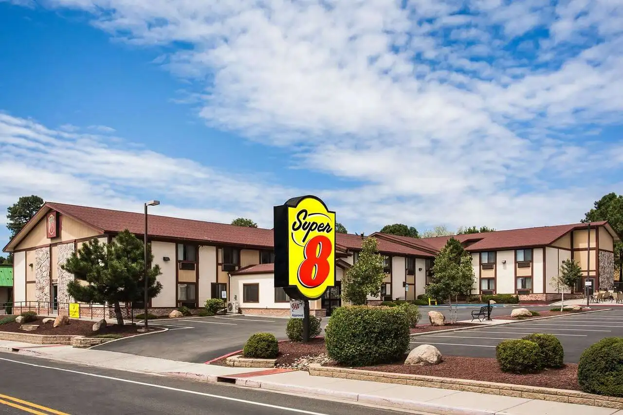 Super 8 – a melhor rede de hotéis econômicos, mas não a mais barata