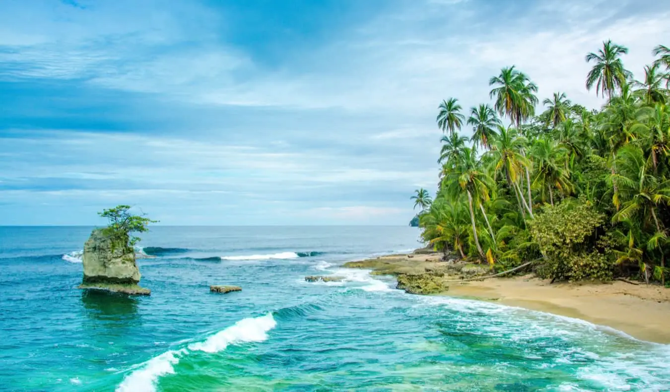 La magnifique côte sauvage de Manzaillo au Costa Rica