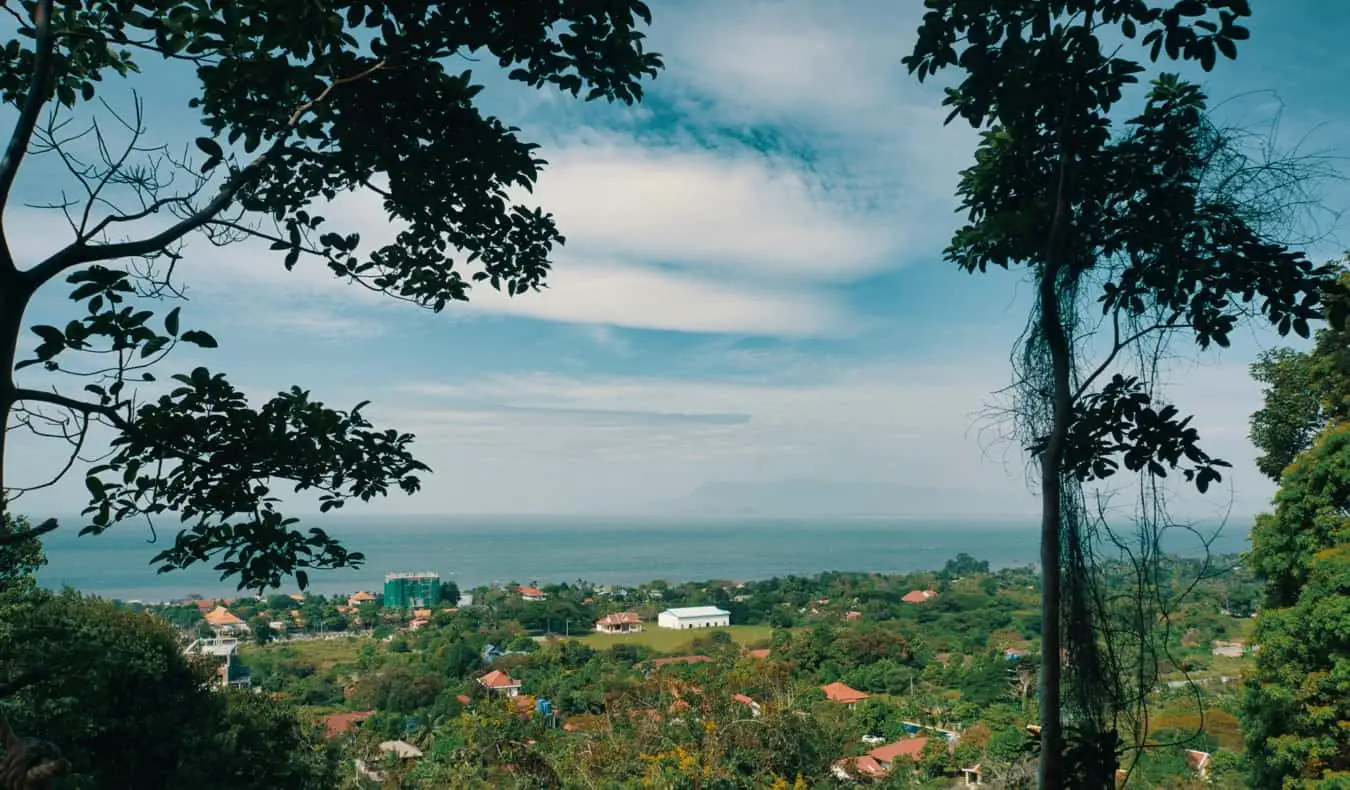 Une vue panoramique sur la jungle près de Kep, au Cambodge