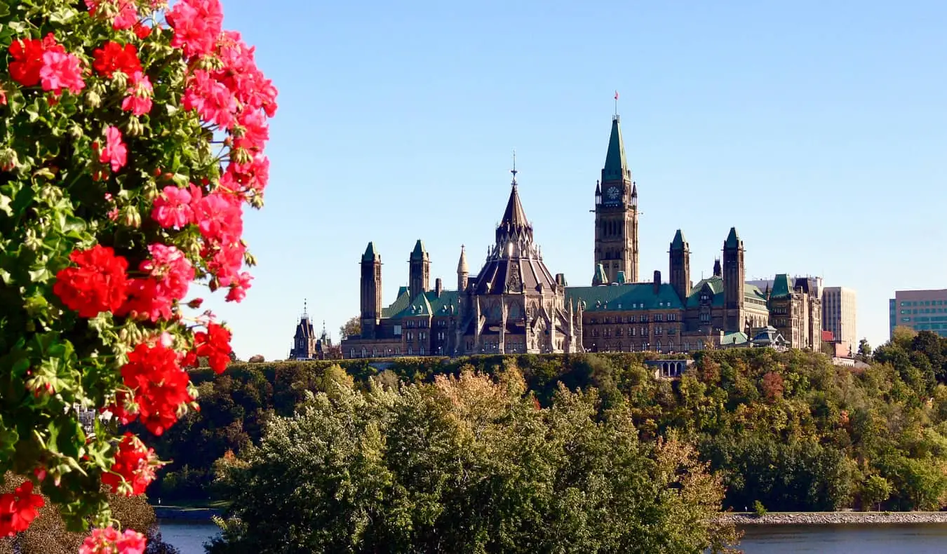 Gedung parlemen Kanada di Ottawa, Ontario