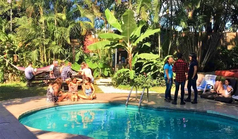 La piscine amusante de l'auberge Costa Rica Backpackers à San José, Costa Rica