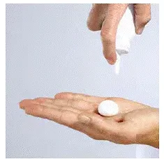 Dispense Olux-E Foam into hand - Illustration