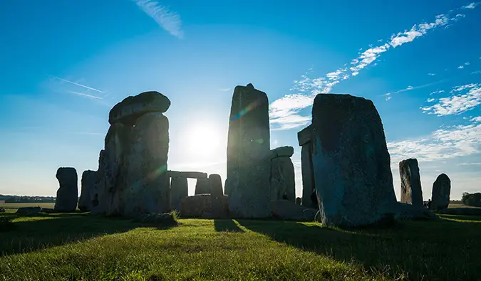 As famosas ruínas de Stonehenge em Salisbury, Inglaterra