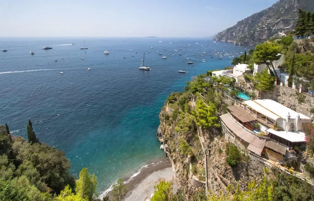 Melhores Hostels em Amalfi em 2024 | 3 lugares INCRÍVEIS para ficar