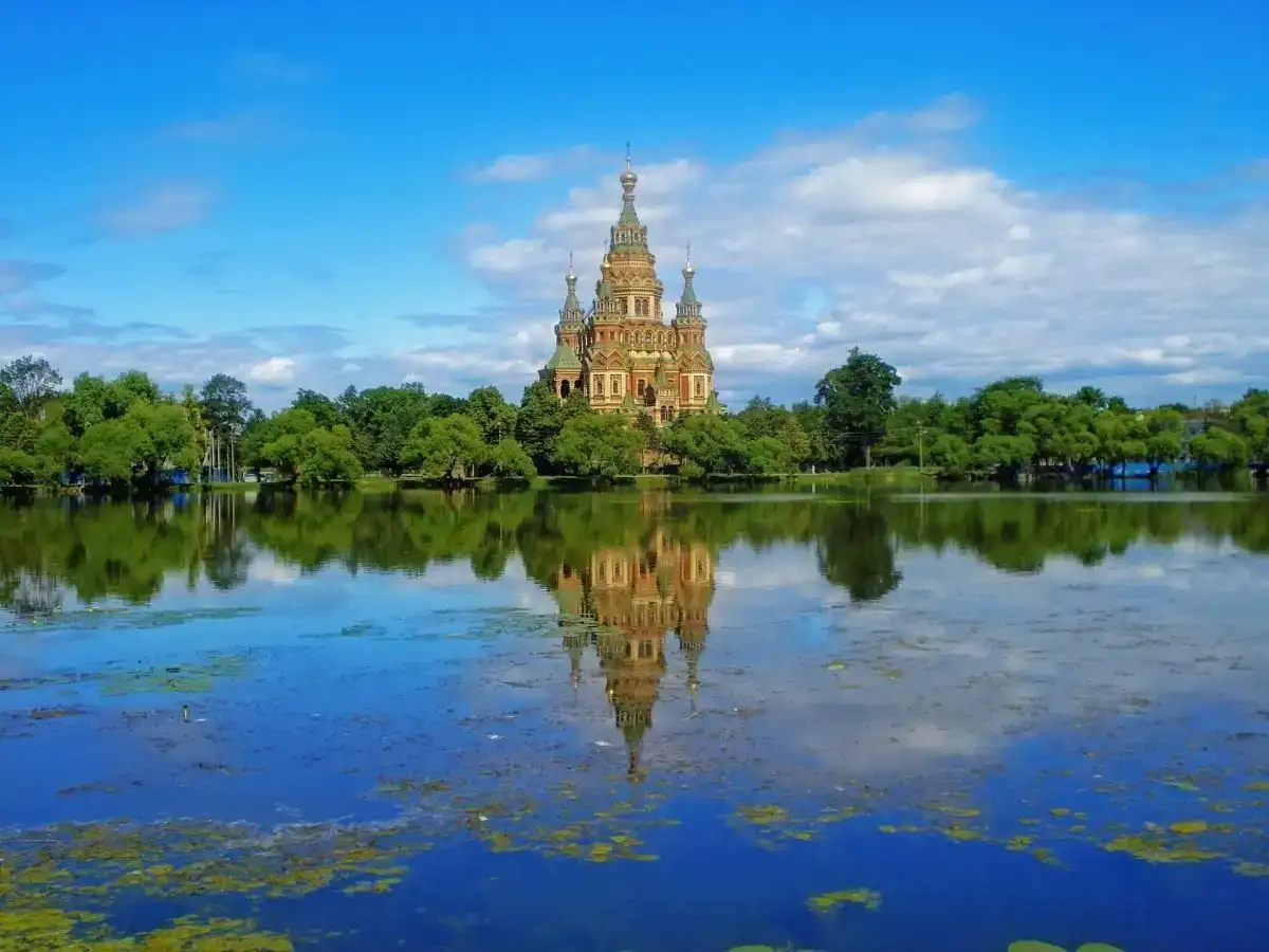 20 Hostales INCREÍBLES en San Petersburgo (2024 • ¡Guía privilegiada!)