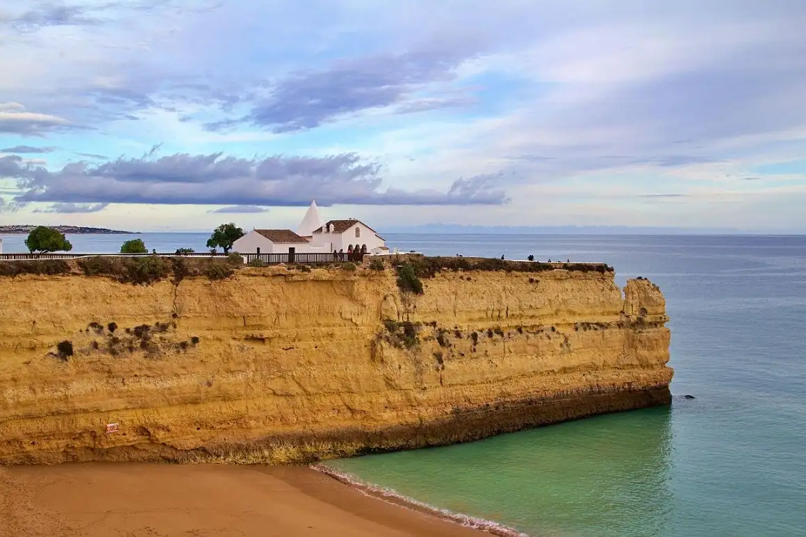 Overnatting i Albufeira (2024 • KØLESTE områder!)