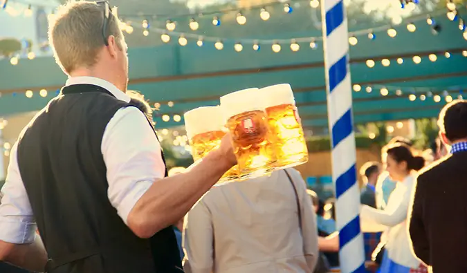 verres massifs de bière oktoberfest à Munich