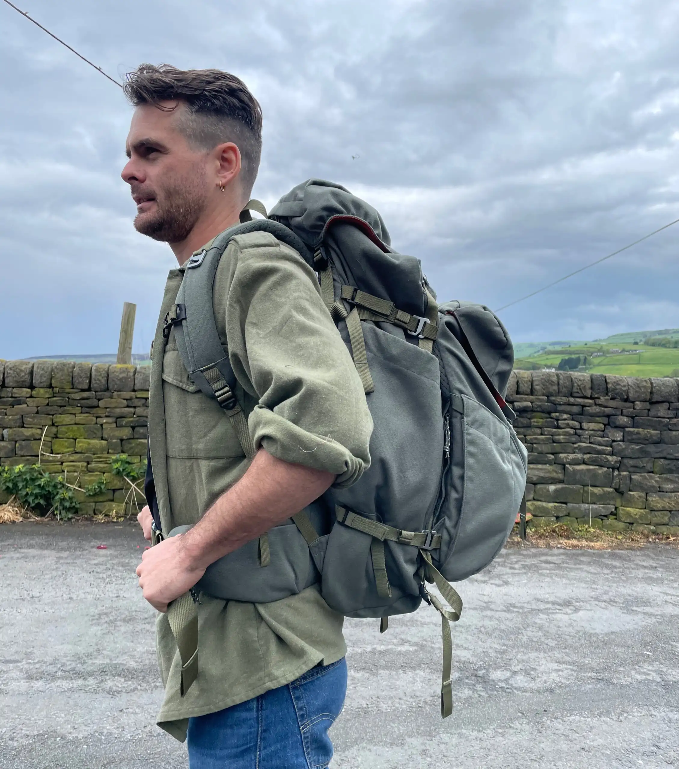 나와 살칸 백패커