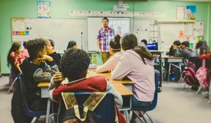 Vai jūs varat mācīt angļu valodu ārzemēs bez TEFL?