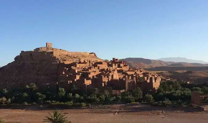 Visite de la kasbah d'Aït Benhaddou, célèbre décor de nombreux films en dehors de Fès, Maroc
