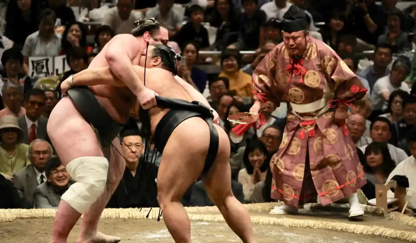 Un match de sumo à Tokyo, Japon