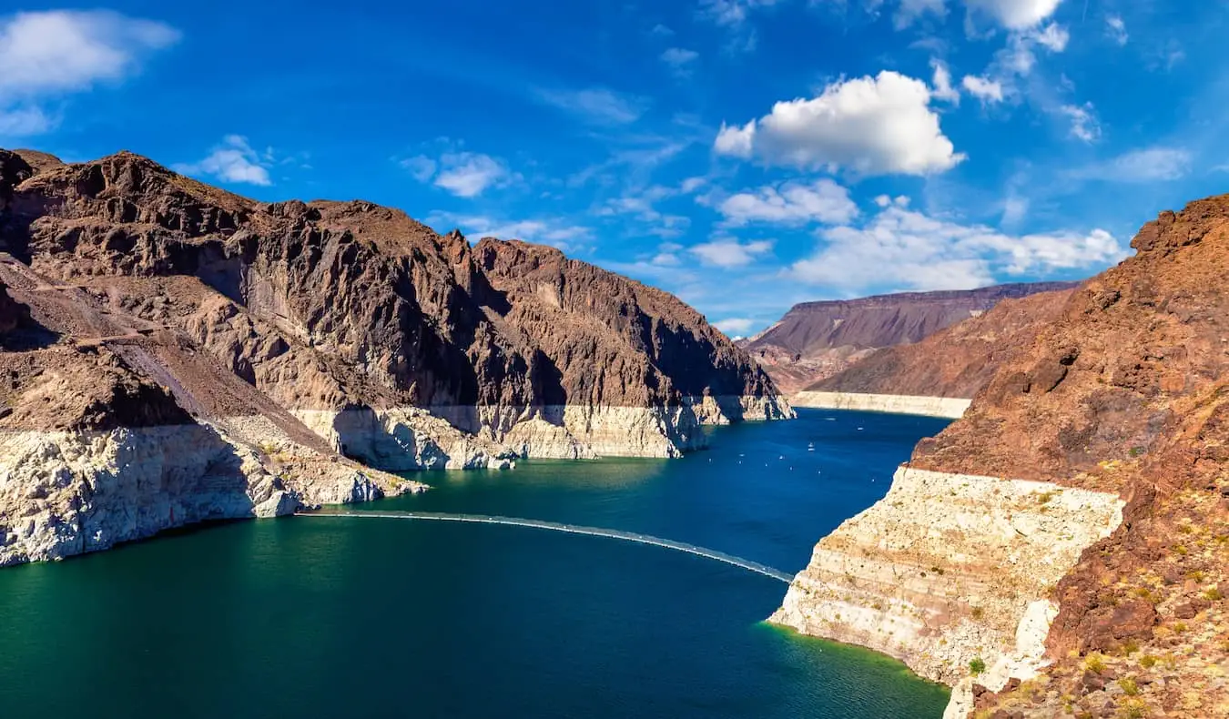Les eaux en retrait du lac Mead, près du barrage Hoover et de Las Vegas, Nevada