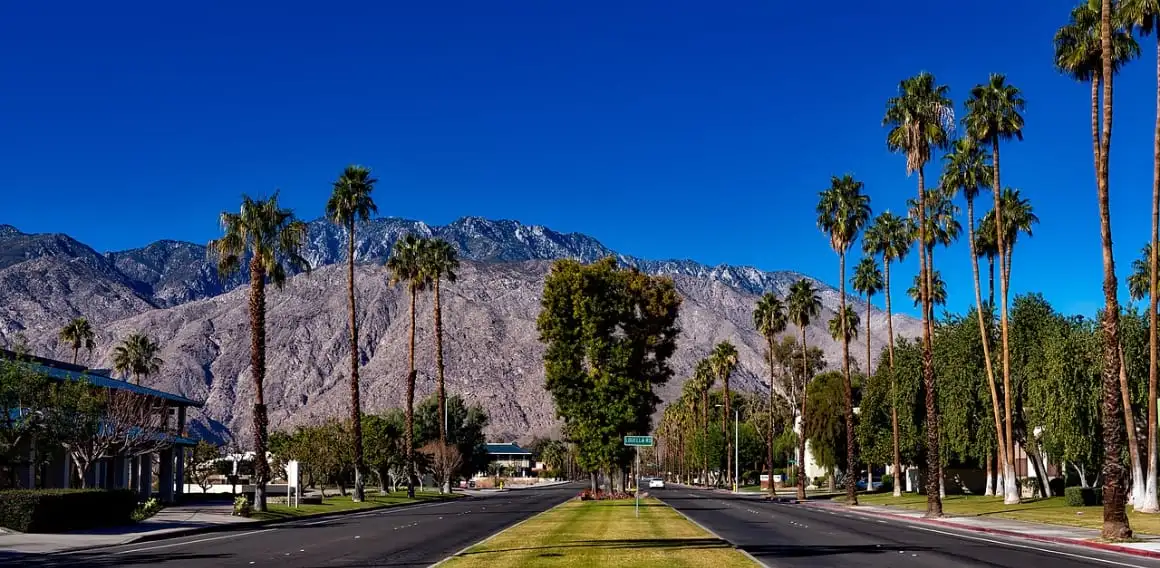 On allotjar-se a Palm Springs (2024 • Zones MÉS GENIALS!)