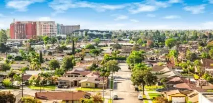 Gdzie się zatrzymać w Anaheim w USA (2024 • NAJfajniejsze miejsca!)