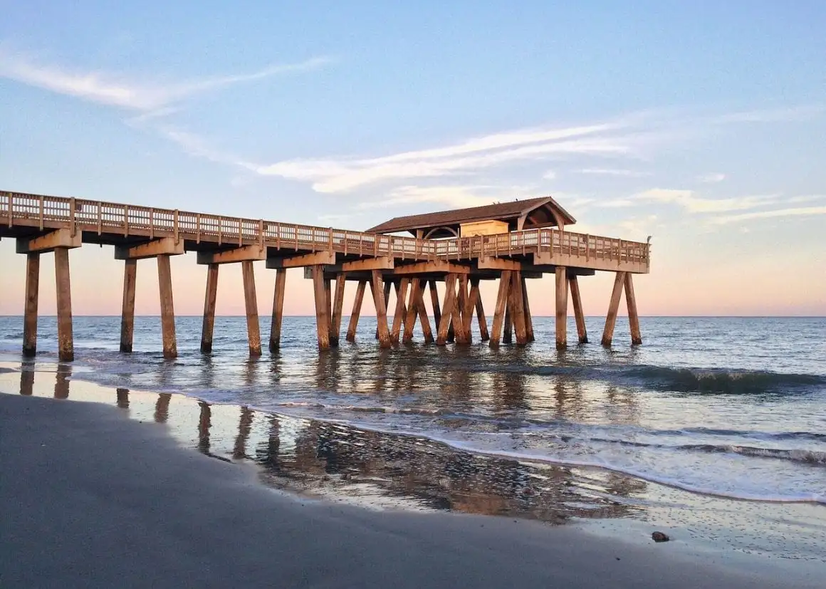 Les aletes miren Tybee Island