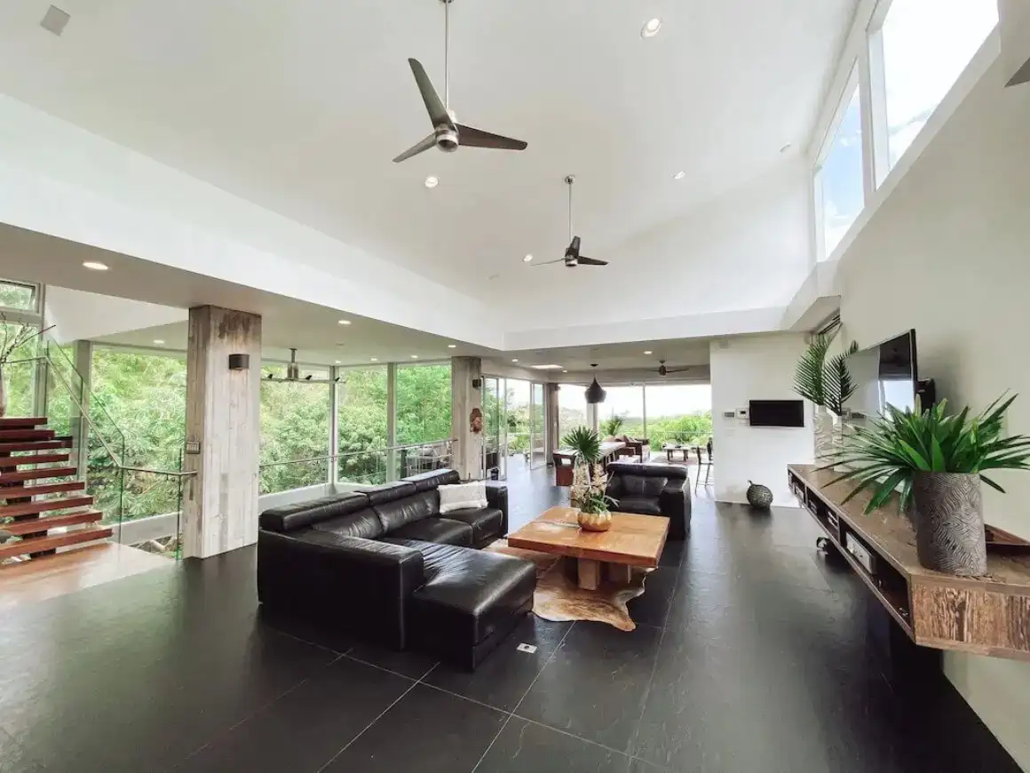 コージー オーシャン フロント コテージ