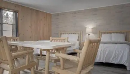 Мотель с просторными номерами и баром, Нью-Йорк