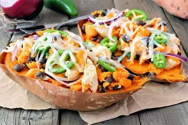 Ernährung und Ernährung: gesunde Möglichkeiten zur Verwendung von Rotisserie -Huhn