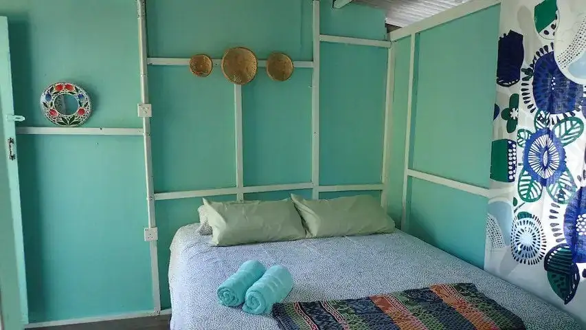 Sunday Champion Lodge Island Paradise