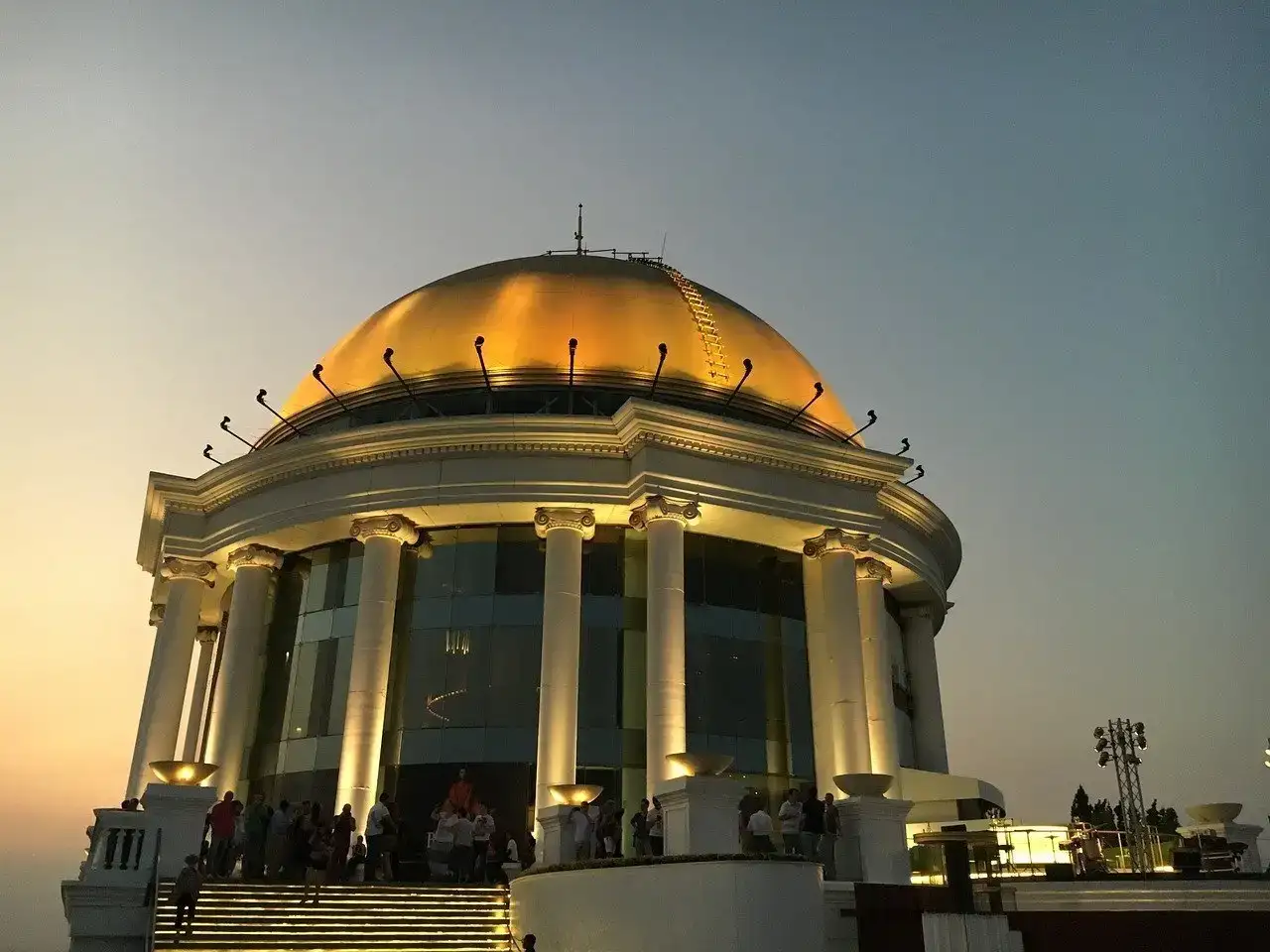 سیام نیرمیت